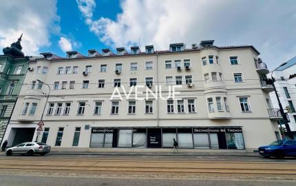 AVENUE | obchodný priestor, veľké výklady na frekventovanú ulicu, BA I