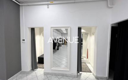 AVENUE | obchodný priestor, veľké výklady na frekventovanú ulicu, BA I