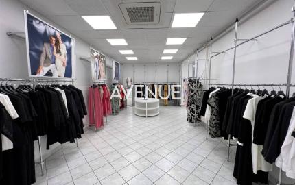 AVENUE | obchodný priestor, veľké výklady na frekventovanú ulicu, BA I