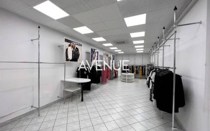 AVENUE | obchodný priestor, veľké výklady na frekventovanú ulicu, BA I