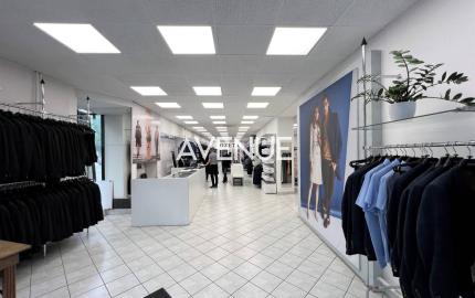 AVENUE | obchodný priestor, veľké výklady na frekventovanú ulicu, BA I