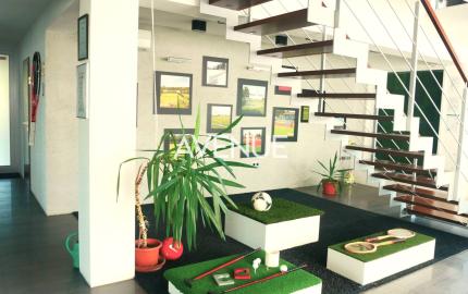 AVENUE | samostatný, zariadený výrobno – skladový areál, Svätý Jur.