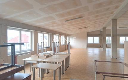 AVENUE | Nebytové priestory po rekonštrukcii v obci Veľké Leváre.