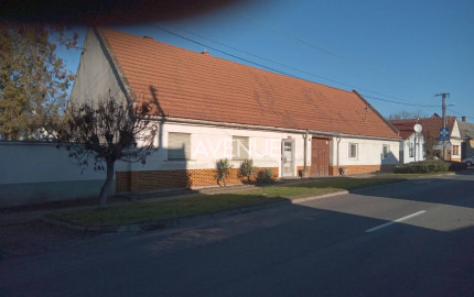 AVENUE | RD - vidiecka usadlosť, pôvodný stav, Moravský svätý Ján.