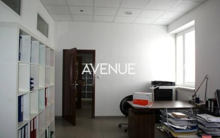 PREDAJ - výrobno-skladový areál s administrat. budovou, Senec.