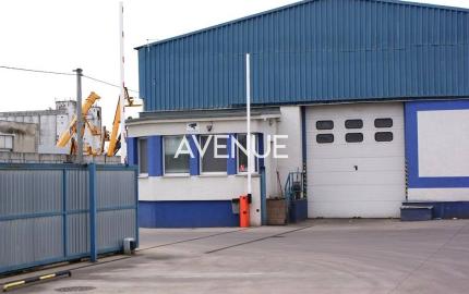 PREDAJ - výrobno-skladový areál s administrat. budovou, Senec.