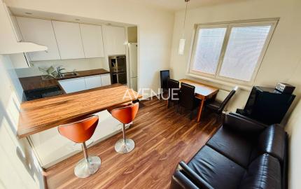 AVENUE I PRENÁJOM, slnečný a priestranný 2i byt v Starom Meste, BA I