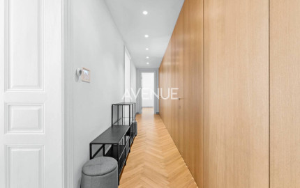 AVENUE I PRENAJOM Elegantný 5 izbový dom v Starom meste, Bratislava I