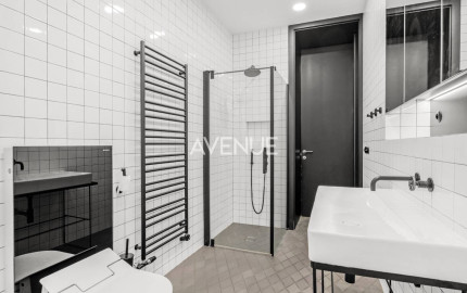 AVENUE I PRENAJOM Elegantný 5 izbový dom v Starom meste, Bratislava I