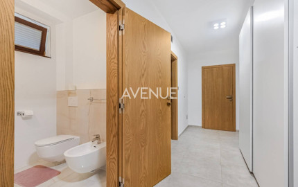 AVENUE | Veľkorysý 8-izbový rodinný dom s bazénom na Zvončekovej ul.