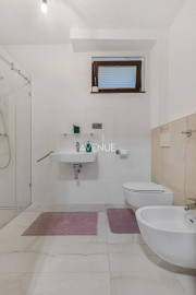 AVENUE | Veľkorysý 8-izbový rodinný dom s bazénom na Zvončekovej ul.