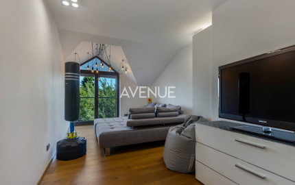 AVENUE | Veľkorysý 8-izbový rodinný dom s bazénom na Zvončekovej ul.