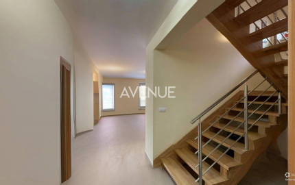 AVENUE | komfortný 5-izb RD, bazén, krásna lokalita, Svätý Jur, pri BA