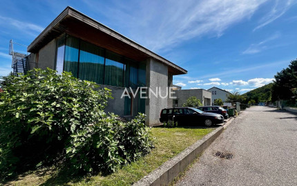 AVENUE | unikátny nízkoenergetický dom, krásne prostredie, 10 km od BA