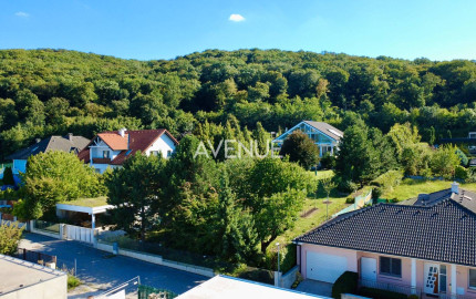 AVENUE | unikátny nízkoenergetický dom, krásne prostredie, 10 km od BA