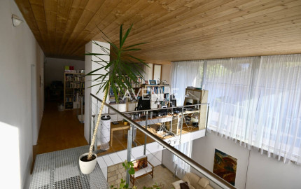 AVENUE | unikátny nízkoenergetický dom, krásne prostredie, 10 km od BA