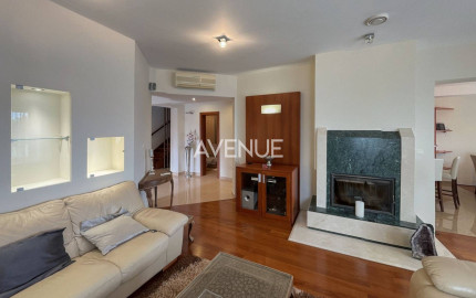 AVENUE | 7-izb. vila, v krásnom prostredí, bazén, sauna, dvoj-garáž