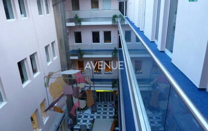 AVENUE | menší obchodný priestor, výklad, terasa, pešia zóna BA I