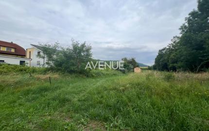 AVENUE | VÝHODNÁ CENA!  SLNEČNÝ STAVEBNÝ POZEMOK WOLFSTHAL RAKÚSKO