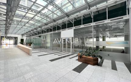 AVENUE | kancelárie  243 m2, garáž, biznis centrum v BA I