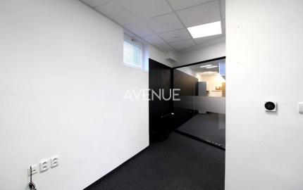 PRENÁJOM -  kompletne zariadené admin. priestory , Ružinov. 