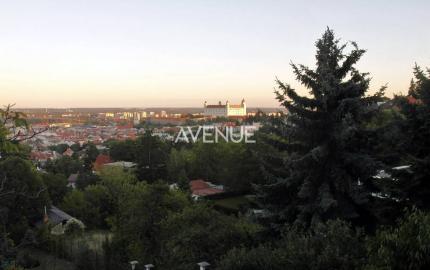 AVENUE I PREDAJ, slnečný rodinný dom, Mudroňova, BA I