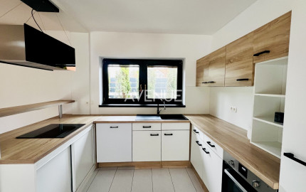 AVENUE RE I krásny 4izb. RD v uzavretom areáli, Čierna Voda,