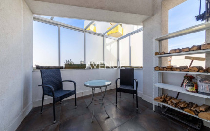 AVENUE | veľkometrážny moderný mezonet v pulzujúcej lokalite, Bazová ulica