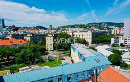 AVENUE | veľkometrážny moderný mezonet v pulzujúcej lokalite, Bazová ulica