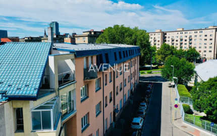 AVENUE | veľkometrážny moderný mezonet v pulzujúcej lokalite, Bazová ulica
