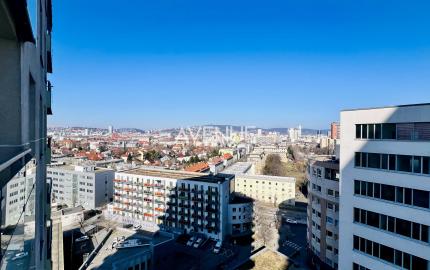 AVENUE | priestranný 1,5 izb. byt, veľký balkón, parkovanie, City Park Ružinov