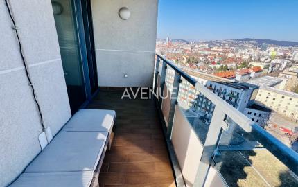 AVENUE | priestranný 1,5 izb. byt, veľký balkón, parkovanie, City Park Ružinov