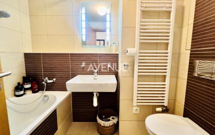 AVENUE | priestranný 1,5 izb. byt, veľký balkón, parkovanie, City Park Ružinov