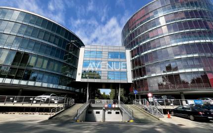 AVENUE | administratívne pr. pri centre, parkovanie, recepcia, krásne výhľady