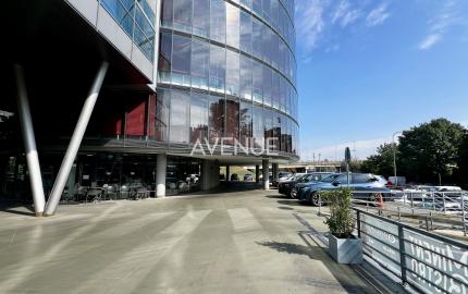 AVENUE | administratívne pr. pri centre, parkovanie, recepcia, krásne výhľady