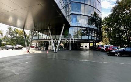AVENUE | administratívne pr. pri centre, parkovanie, recepcia, krásne výhľady