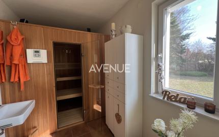 Exkluzívna vila „VILLA TOSCANA“ s bazénom, wellness, vínnou pivnicou a domácim kinom