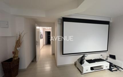 Exkluzívna vila „VILLA TOSCANA“ s bazénom, wellness, vínnou pivnicou a domácim kinom