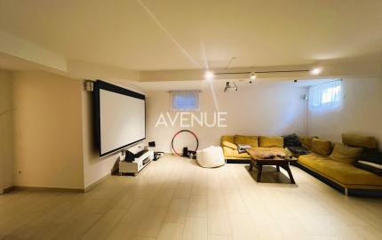 Exkluzívna vila „VILLA TOSCANA“ s bazénom, wellness, vínnou pivnicou a domácim kinom