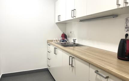 AVENUE I admin. priestory v polyfunkčnom dome, Ružinov.