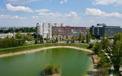 AVENUE | priestranný 2i byt s balkónom a unikátnym výhľadom na jazero Kuchajda či na mesto.