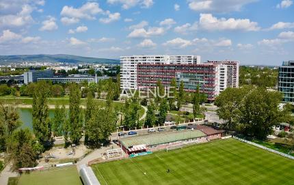 AVENUE | priestranný 2i byt s balkónom a unikátnym výhľadom na jazero Kuchajda či na mesto.