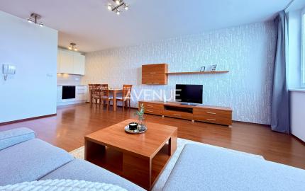 AVENUE | priestranný 2i byt s balkónom a unikátnym výhľadom na jazero Kuchajda či na mesto.