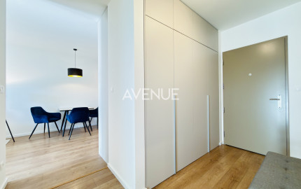 AVENUE | moderný a dizajnový, len sporadicky obývaný, 2i byt s veľkou loggiou a s výhľadom na okolie.