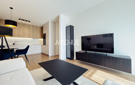 AVENUE | moderný a dizajnový, len sporadicky obývaný, 2i byt s veľkou loggiou a s výhľadom na okolie.