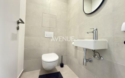AVENUE | kompletne zariadený moderný, len sporadicky obývaný, 2i byt s veľkou loggiou
