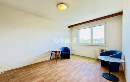 AVENUE | útulný a krásne slnečný 1i byt vo vyhľadávanom pôvodnom stave, s výhľadom do parčíku.