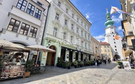 2 kancelárie, 42 m2, Michalská, krásny historický dom, výťah