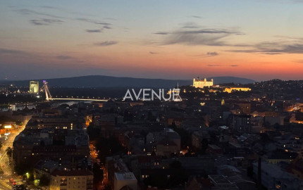 AVENUE I NAJOM, 4i byt v ikonickom projekte SKY PARK, Staré mesto