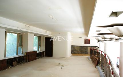AVENUE | atraktívny obch. priestor na frekventovanej ulici, BA I